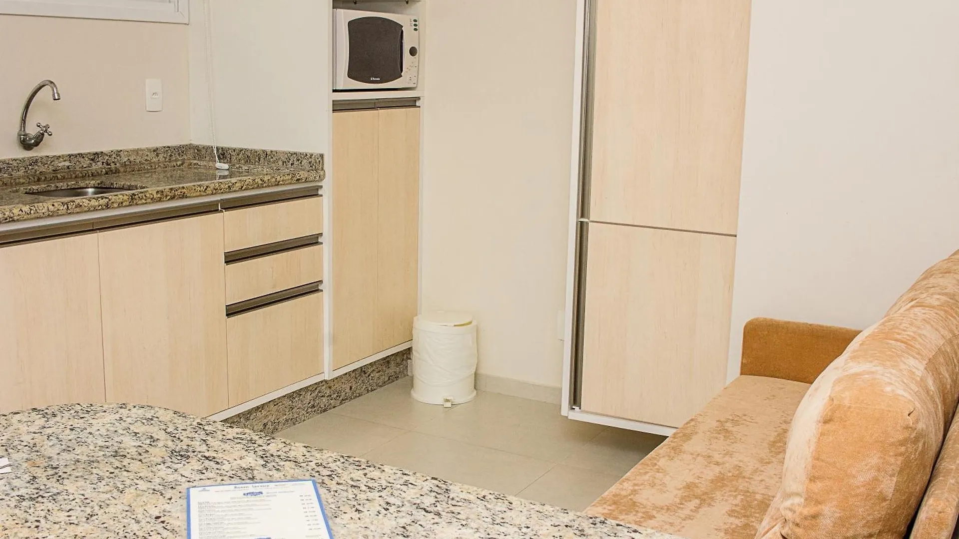 Hotel Vila Do Farol Bombinhas 4*,